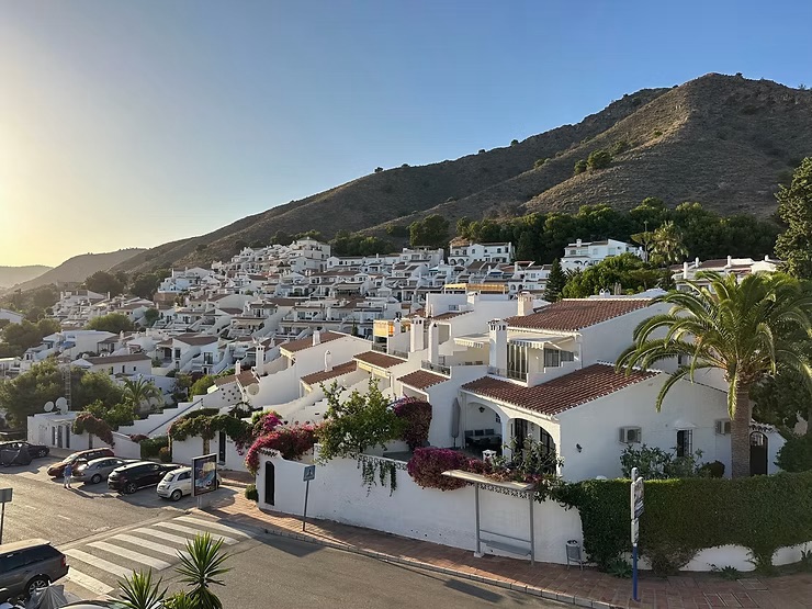 Renting out your Nerja property legally